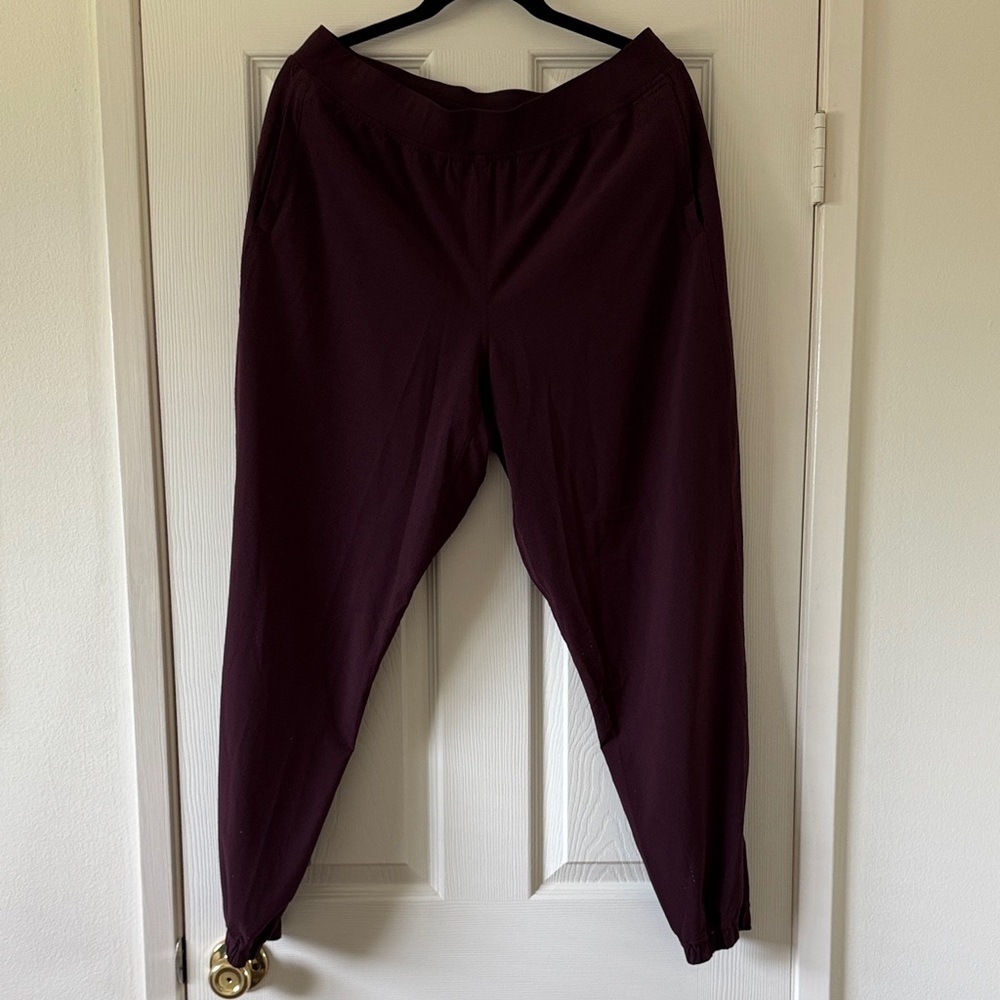 Lululemon Joggers - Maroon - 12
